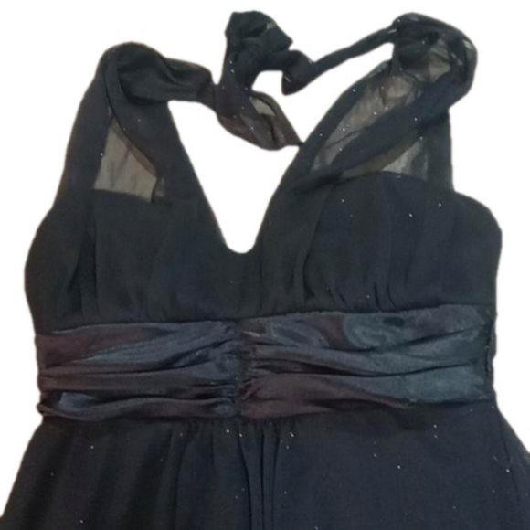 (123) Black sexy strapless cocktail dress, ties behind the neck - Picture 2 of 4